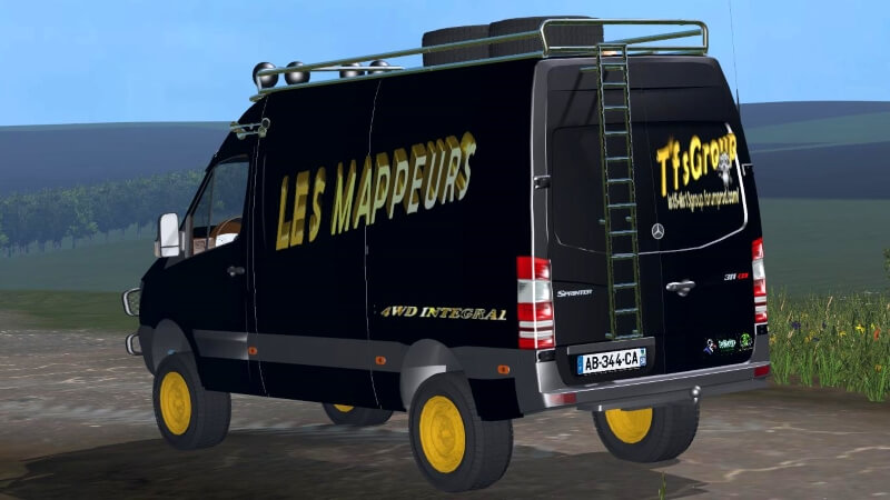MERCEDES BENZ SPRINTER CAR 2
